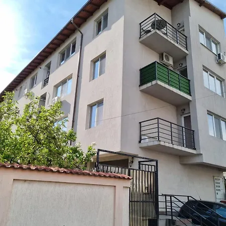 Arkadia 2 Bedroom Apartment Bucharest