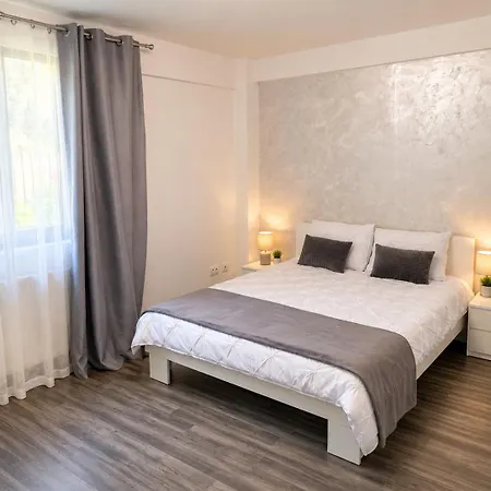 Apartment Arkadia 2 Bedroom *