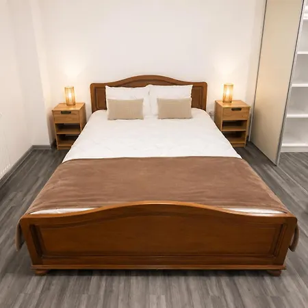 Apartment Arkadia 2 Bedroom Bucharest