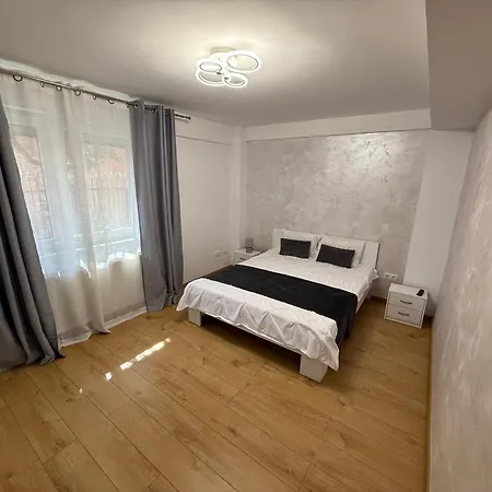 Arkadia 2 Bedroom