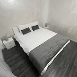Arkadia 2 Bedroom 부쿠레슈티