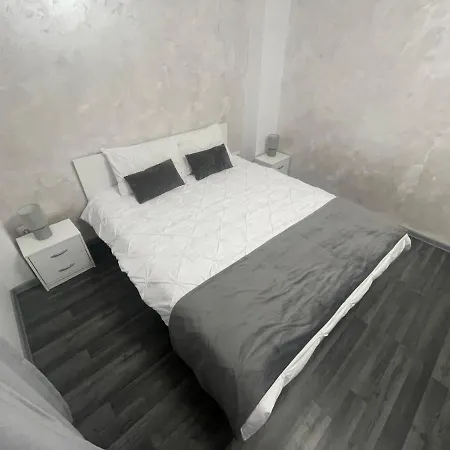 Arkadia 2 Bedroom Bukarest