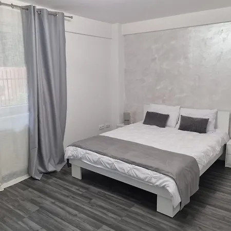 Arkadia 2 Bedroom Lägenhet Bukarest